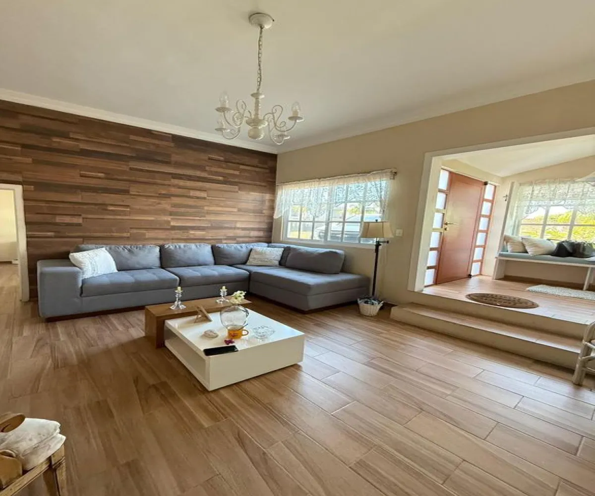 Casa En Venta,Sendero de las Moras,Sendero de las Moras 45645, Tlajomulco de Zúñiga, Jalisco 45640, 4 Habitaciones,2 Baños,Sendero de las Moras,2,pWCYhcE