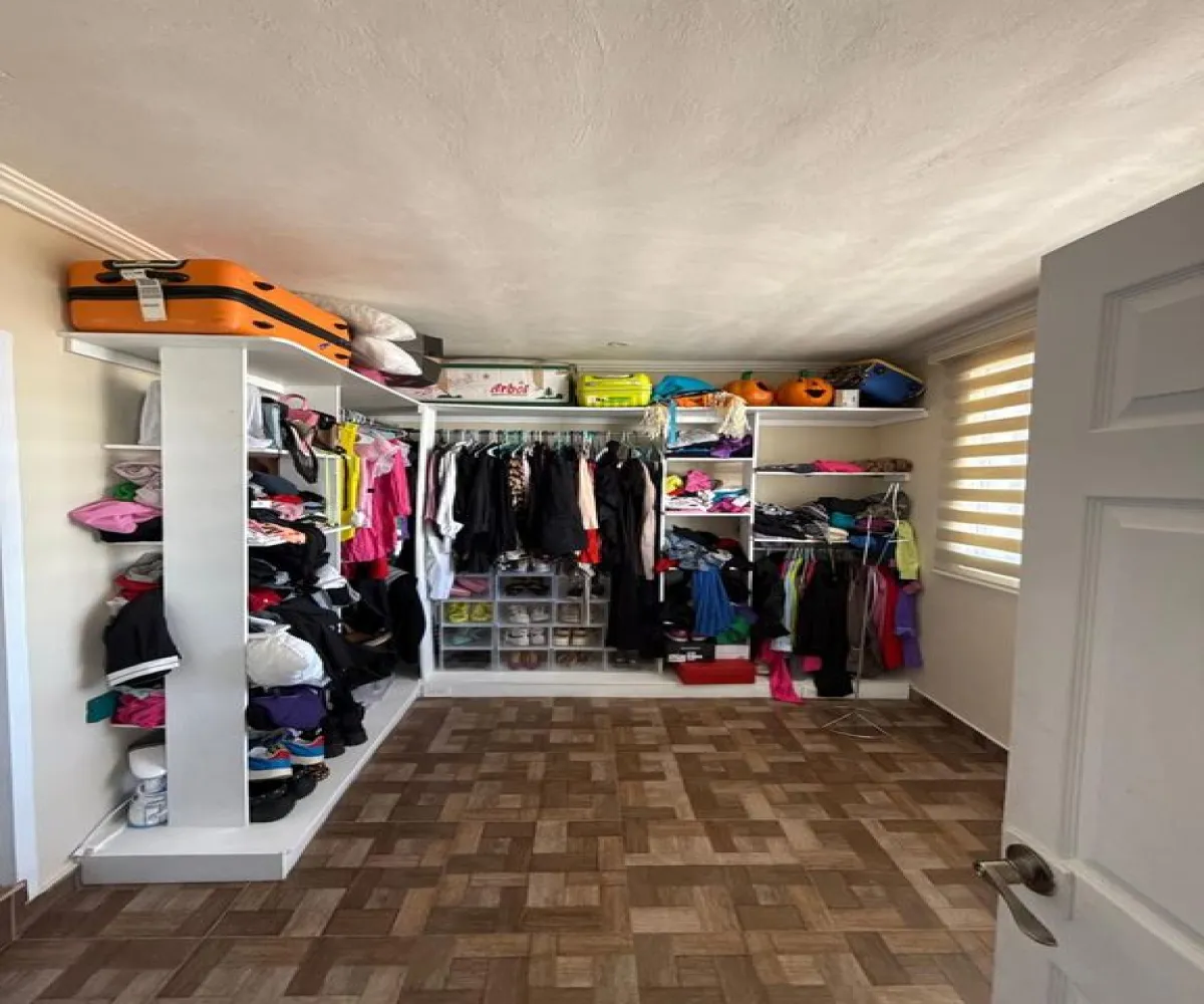 Casa En Venta,Sendero de las Moras,Sendero de las Moras 45645, Tlajomulco de Zúñiga, Jalisco 45640, 4 Habitaciones,2 Baños,Sendero de las Moras,2,pWCYhcE