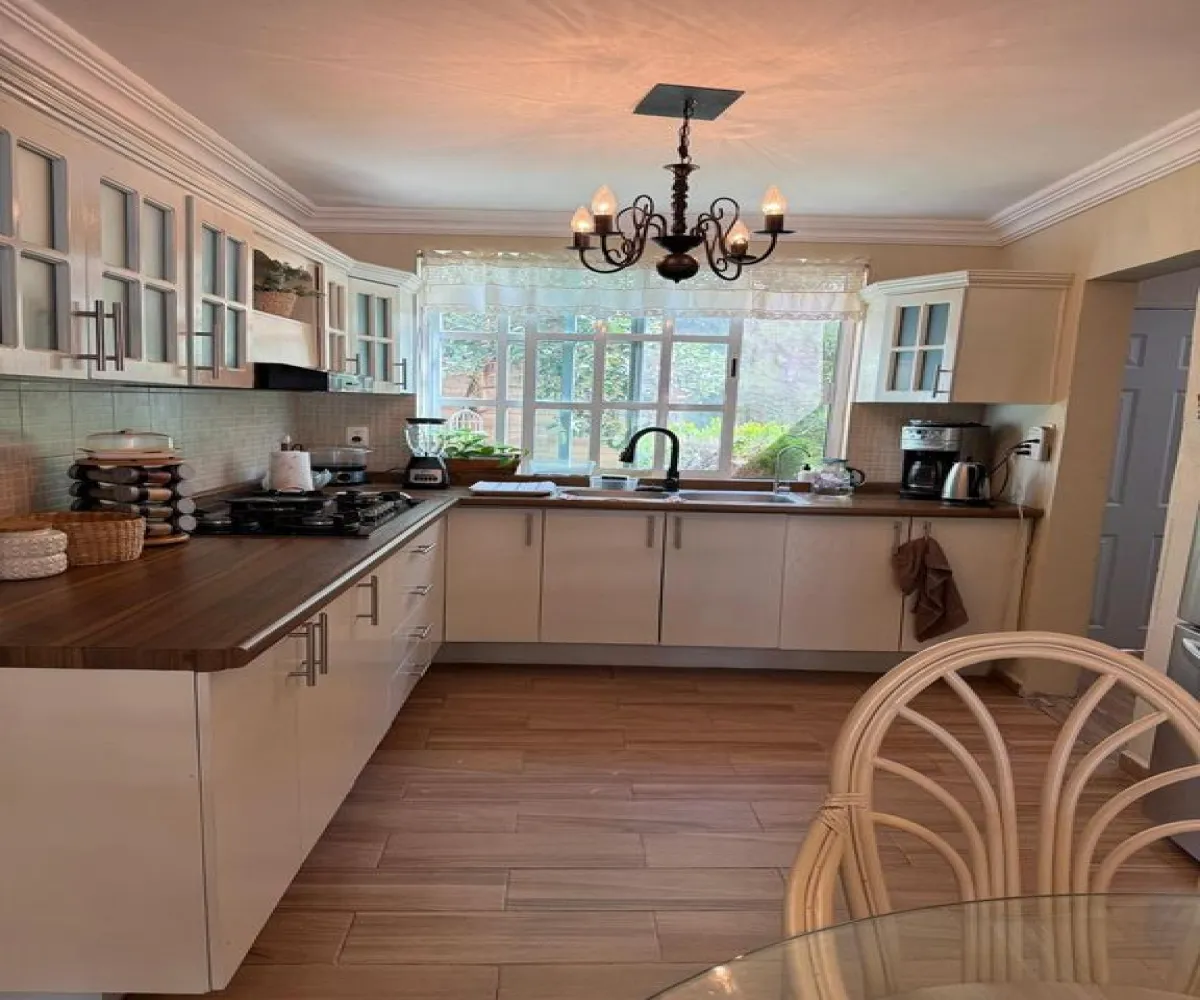 Casa En Venta,Sendero de las Moras,Sendero de las Moras 45645, Tlajomulco de Zúñiga, Jalisco 45640, 4 Habitaciones,2 Baños,Sendero de las Moras,2,pWCYhcE