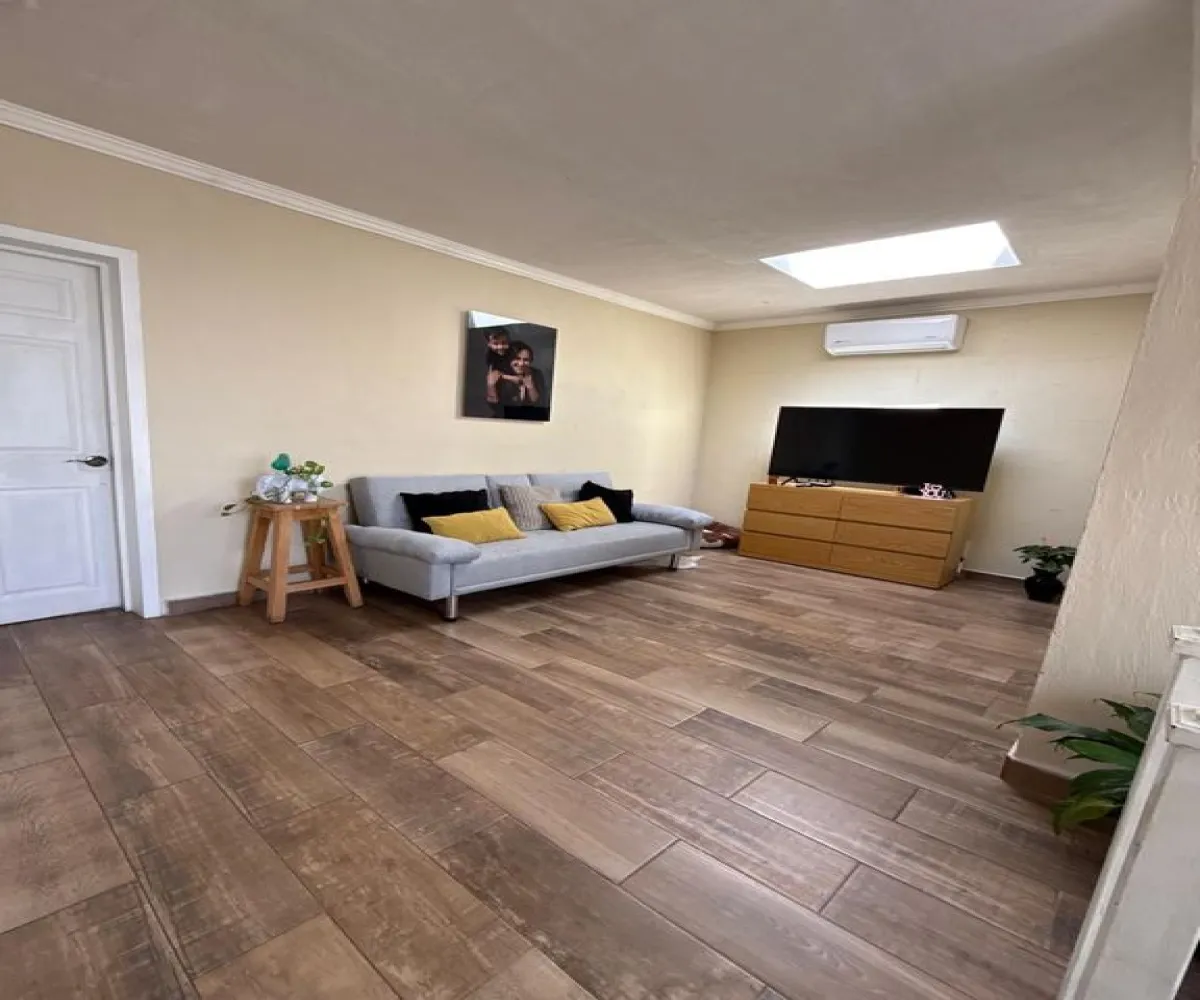 Casa En Venta,Sendero de las Moras,Sendero de las Moras 45645, Tlajomulco de Zúñiga, Jalisco 45640, 4 Habitaciones,2 Baños,Sendero de las Moras,2,pWCYhcE