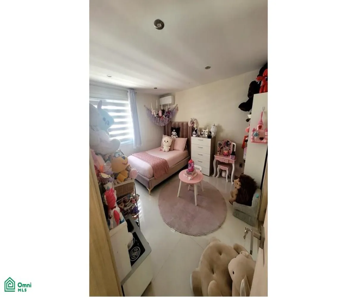 Casa En Renta,LA RIOJA,Quintanar de la Rioja S/N, Tlajomulco de Zuniga, Jalisco 45645, 4 Habitaciones,4 Baños,Quintanar de la Rioja,MX251039627