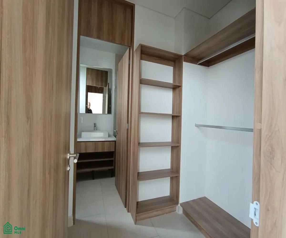 Departamento En Venta,Fraccionamiento Monraz,Av. Juan Palomar y Arias 510, Guadalajara, Jalisco 44680, 1 Cuarto,1 Baño,Av. Juan Palomar y Arias,MX251040207