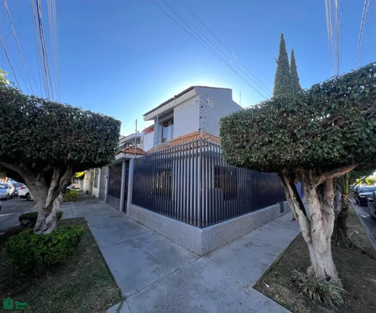 Casa En Venta,Circunvalación Oblatos,Anaya Ventura 1119, Guadalajara, Jalisco 44716, 5 Habitaciones,3 Baños,Anaya Ventura,2,MX251040442