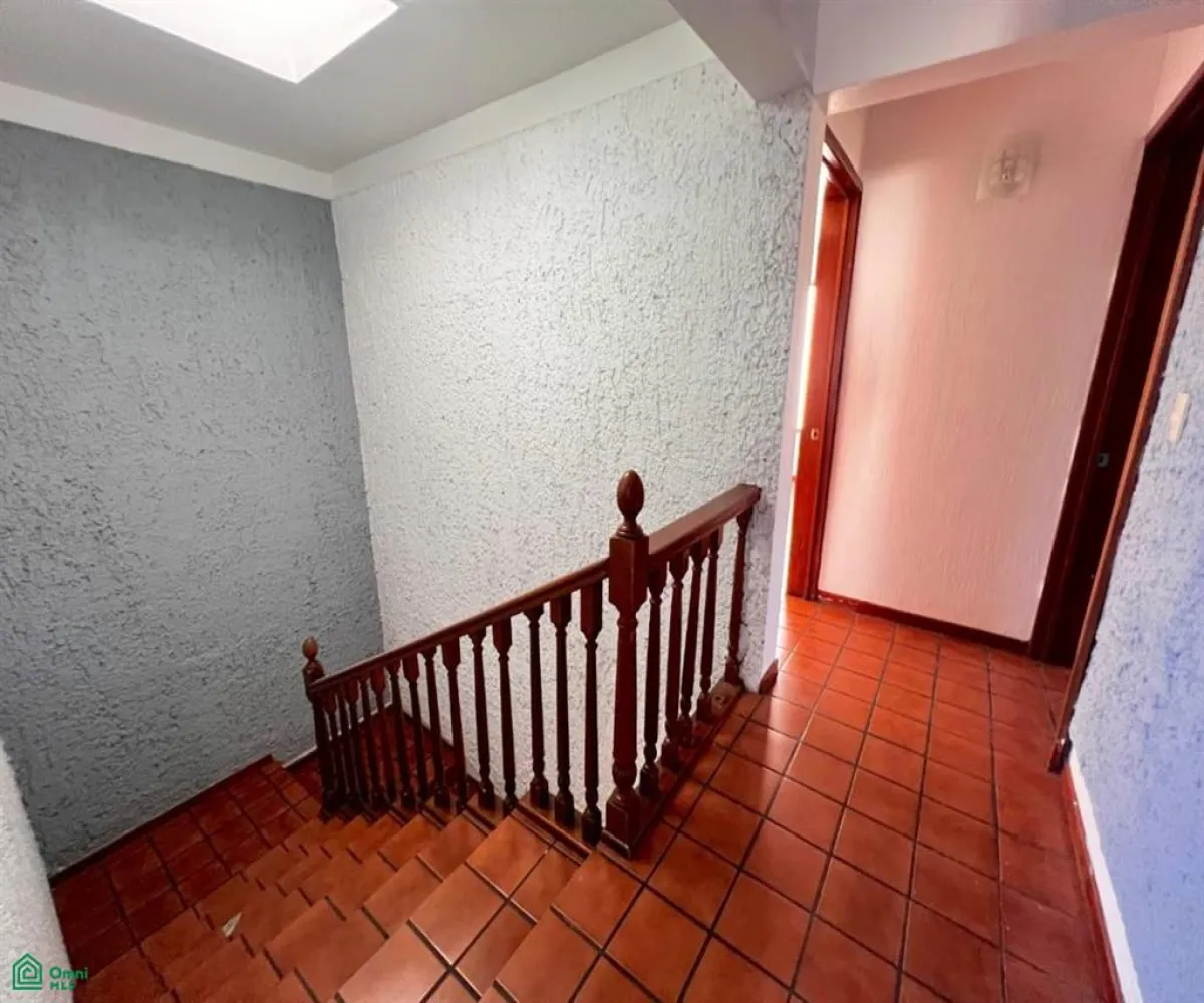 Casa En Venta,Circunvalación Oblatos,Anaya Ventura 1119, Guadalajara, Jalisco 44716, 5 Habitaciones,3 Baños,Anaya Ventura,2,MX251040442