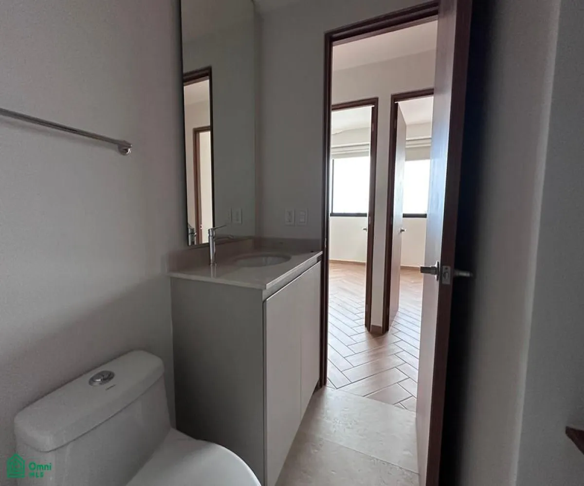 Departamento En Venta,Ciudad Granja,Calzada de los Laureles 835, Zapopan, Jalisco 45010, 2 Habitaciones,2 Baños,Calzada de los Laureles,MX251040843