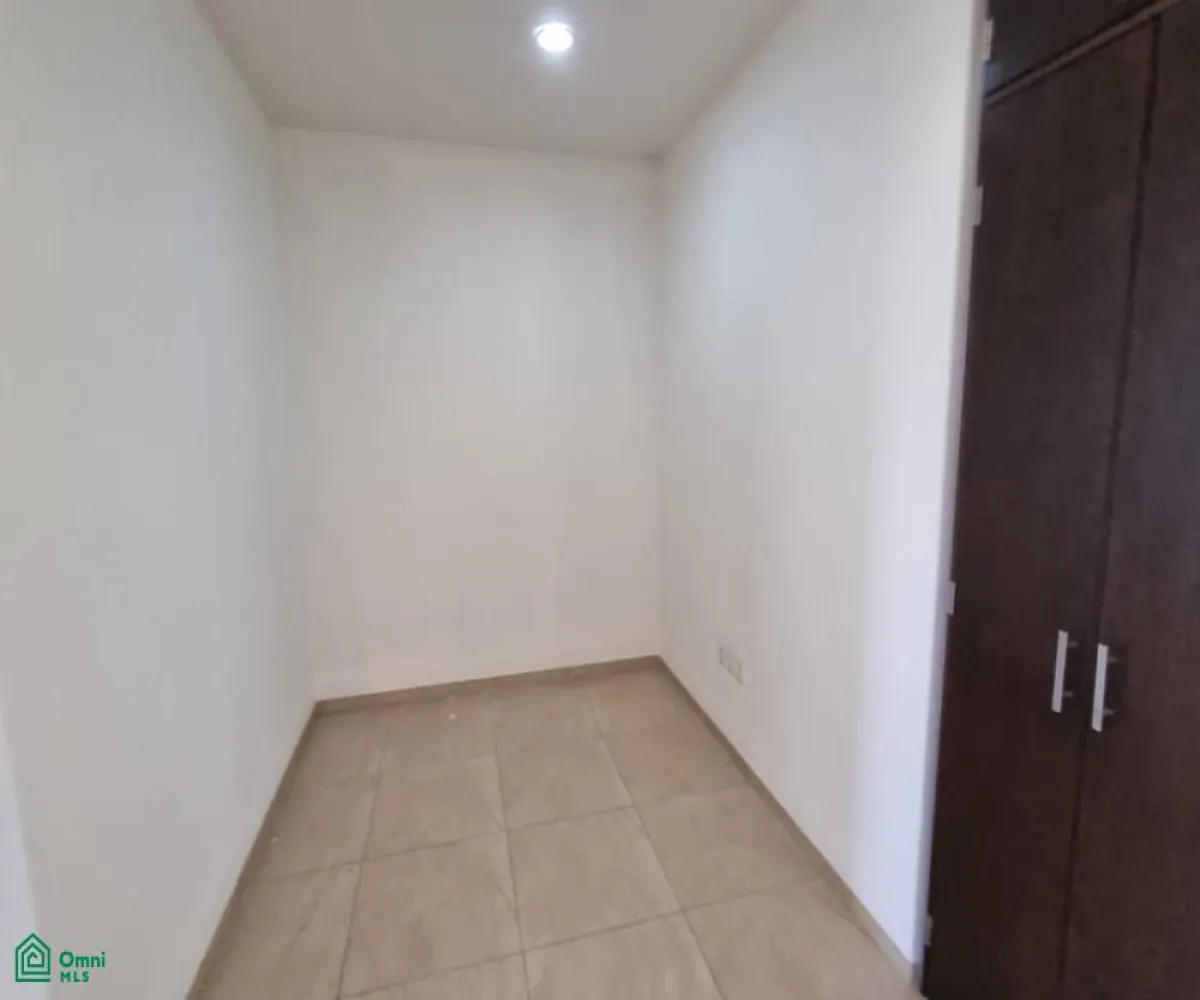 Casa En Venta,Solares Residencial,Av Paseo de la luna 1150, Zapopan, Jalisco 45019, 3 Habitaciones,2 Baños,Av Paseo de la luna,MX251040867