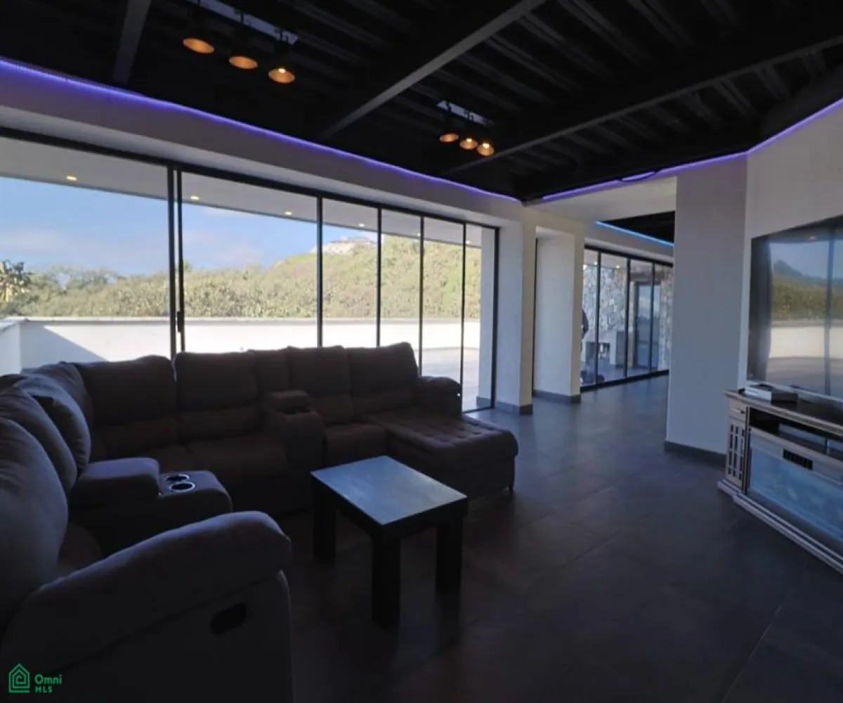 Casa En Venta,El Palomar,Rinconada del Arco 163, Tlajomulco de Zuniga, Jalisco 45643, 5 Habitaciones,6 Baños,Rinconada del Arco,3,MX251041072