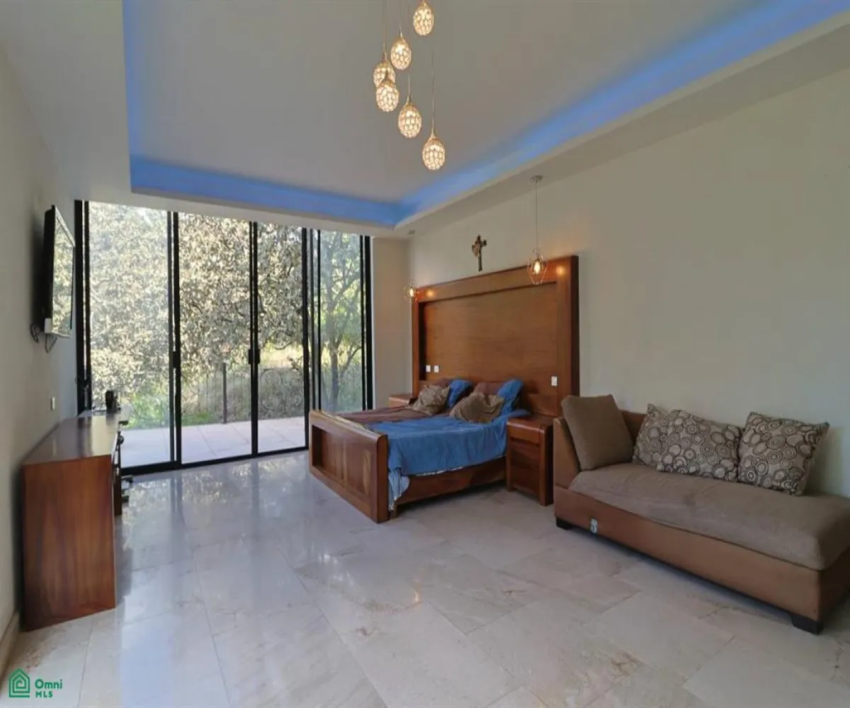 Casa En Venta,El Palomar,Rinconada del Arco 163, Tlajomulco de Zuniga, Jalisco 45643, 5 Habitaciones,6 Baños,Rinconada del Arco,3,MX251041072