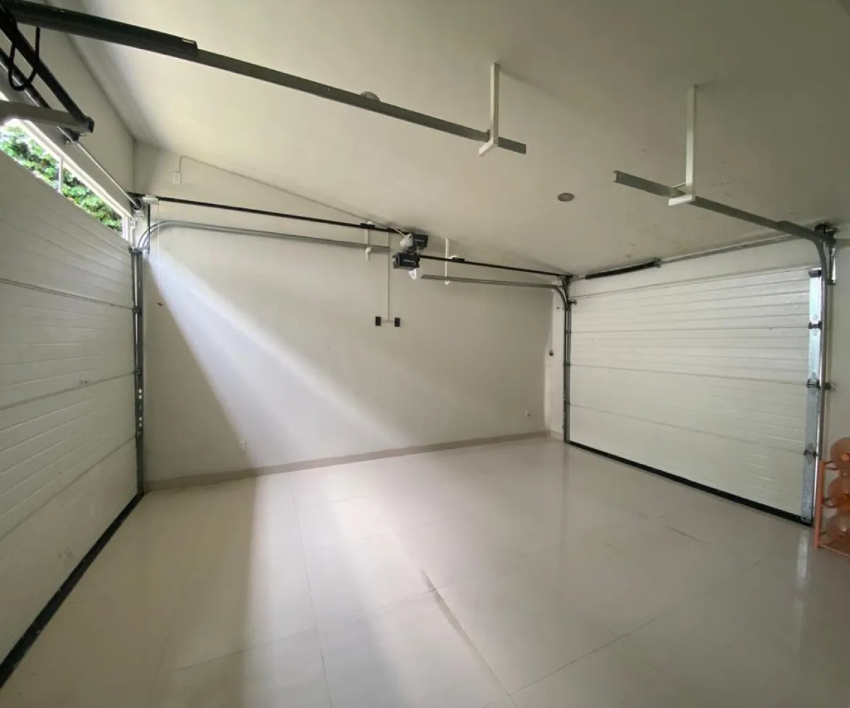 Casa En Venta,El Palomar,Sendero de los Halcones 105, Tlajomulco de Zúñiga, Jalisco 45643, 3 Habitaciones,4 Baños,Sendero de los Halcones ,1,p9sbCrM