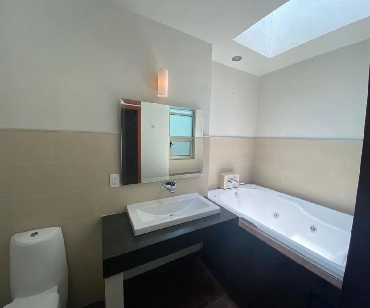 Casa En Venta,El Palomar,Sendero de los Halcones 105, Tlajomulco de Zúñiga, Jalisco 45643, 3 Habitaciones,4 Baños,Sendero de los Halcones ,1,p9sbCrM