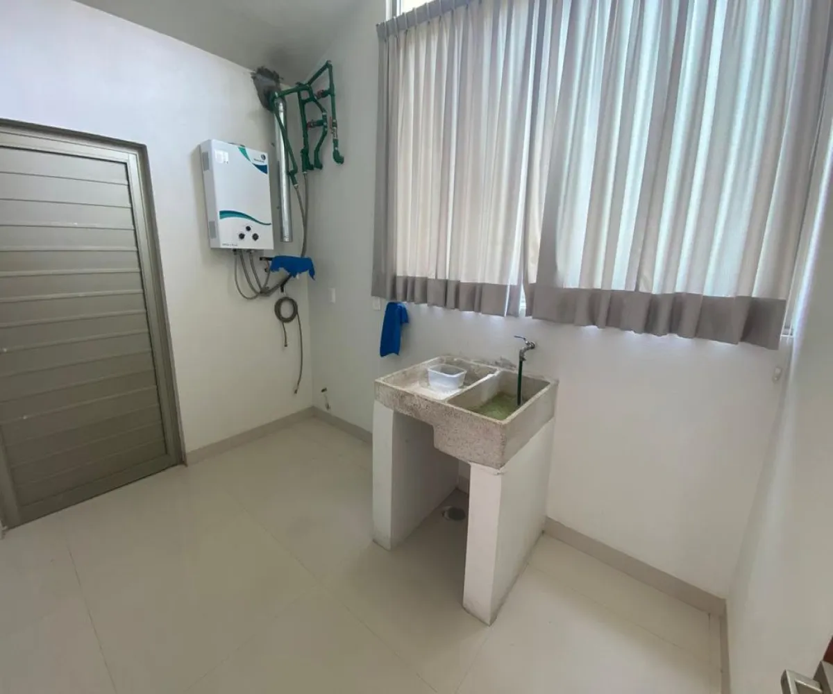 Casa En Venta,El Palomar,Sendero de los Halcones 105, Tlajomulco de Zúñiga, Jalisco 45643, 3 Habitaciones,4 Baños,Sendero de los Halcones ,1,p9sbCrM