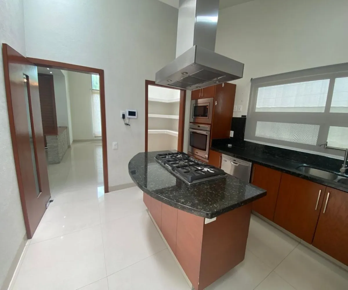 Casa En Venta,El Palomar,Sendero de los Halcones 105, Tlajomulco de Zúñiga, Jalisco 45643, 3 Habitaciones,4 Baños,Sendero de los Halcones ,1,p9sbCrM