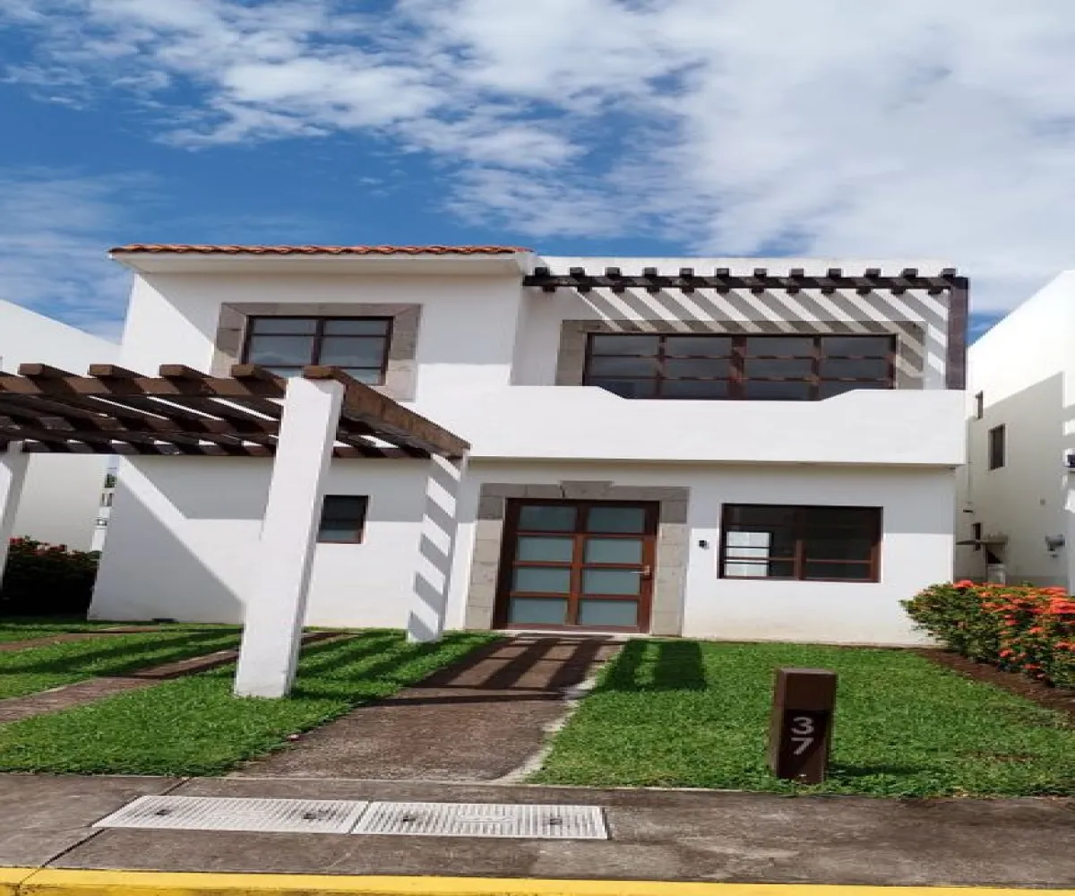 Casa En Venta,Hacienda Los Portales Sección Sur,Paseo del Mar 155 37, Veracruz, Veracruz de Ignacio de la Llave 91726, 3 Habitaciones,2 Baños,Paseo del Mar,1,p5aRNHp