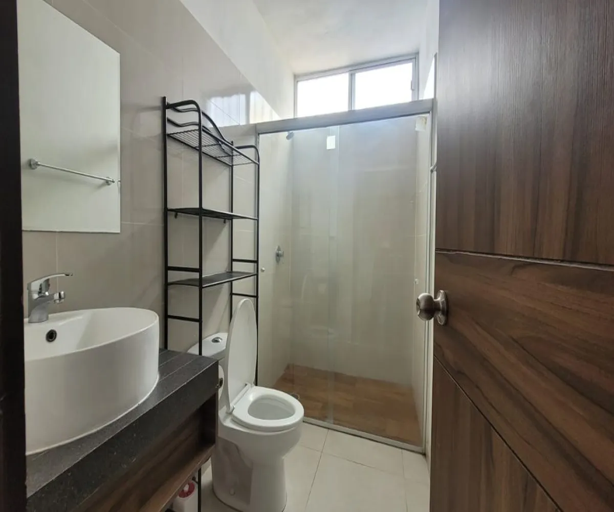 Casa En Venta,Francisco I. Madero 671 73, San Pedro Tlaquepaque, Jalisco 45063, 3 Habitaciones,2 Baños,Francisco I. Madero,3,p2bIN4g
