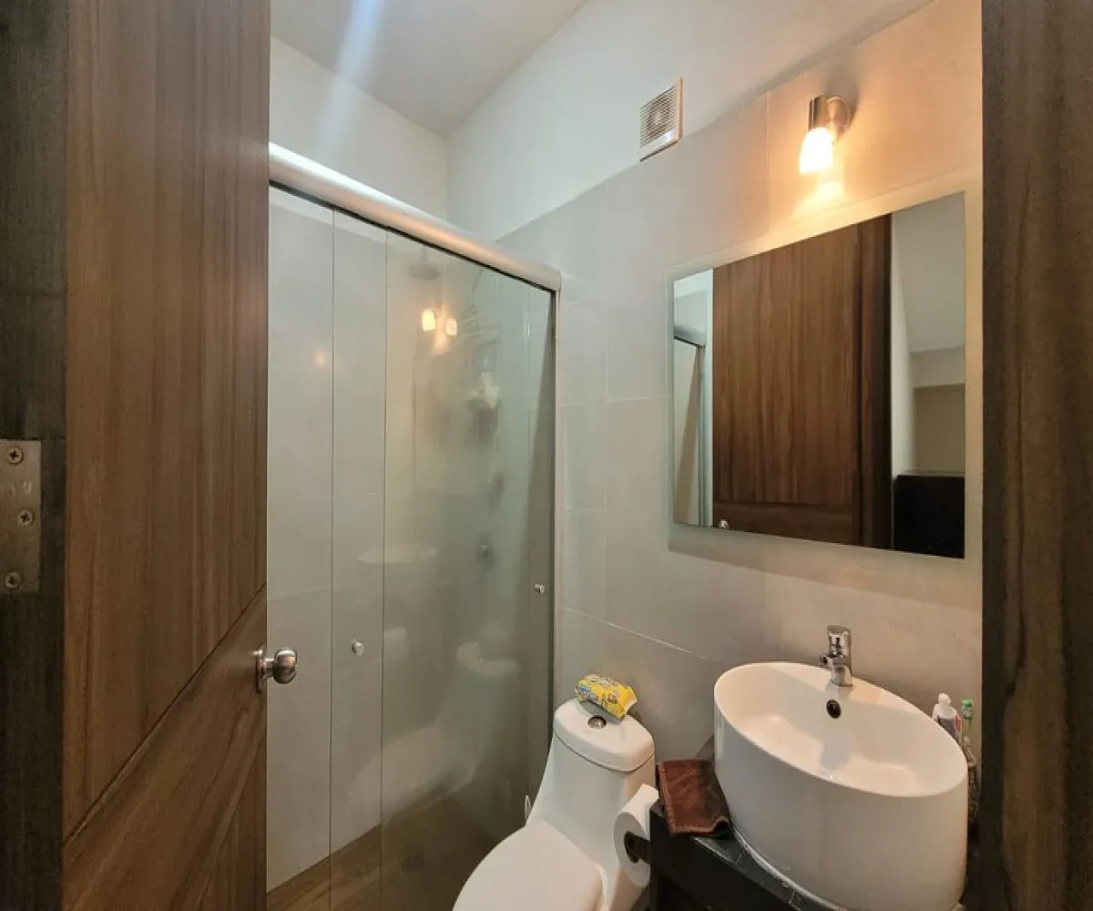 Casa En Venta,Francisco I. Madero 671 73, San Pedro Tlaquepaque, Jalisco 45063, 3 Habitaciones,2 Baños,Francisco I. Madero,3,p2bIN4g