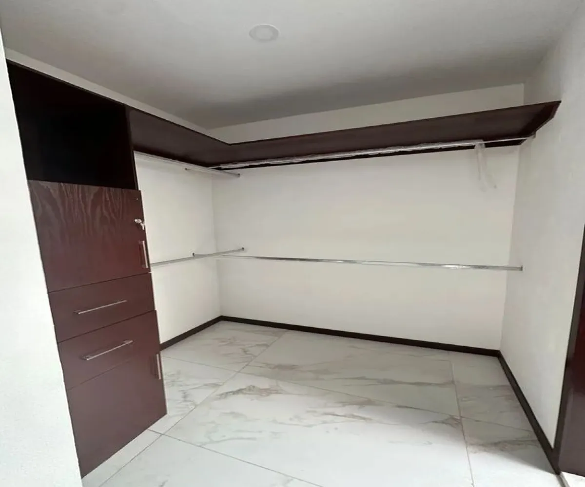 Casa En Venta,Jardines del Valle,Calle Valle del Yaqui 2126, Zapopan, Jalisco 45138, 3 Habitaciones,2 Baños,Calle Valle del Yaqui,2,ppUcLOw