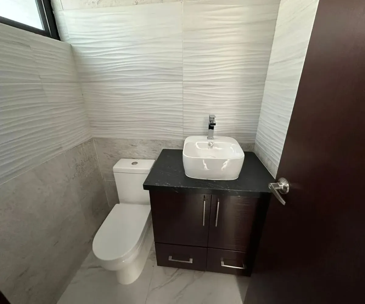 Casa En Venta,Jardines del Valle,Calle Valle del Yaqui 2126, Zapopan, Jalisco 45138, 3 Habitaciones,2 Baños,Calle Valle del Yaqui,2,ppUcLOw