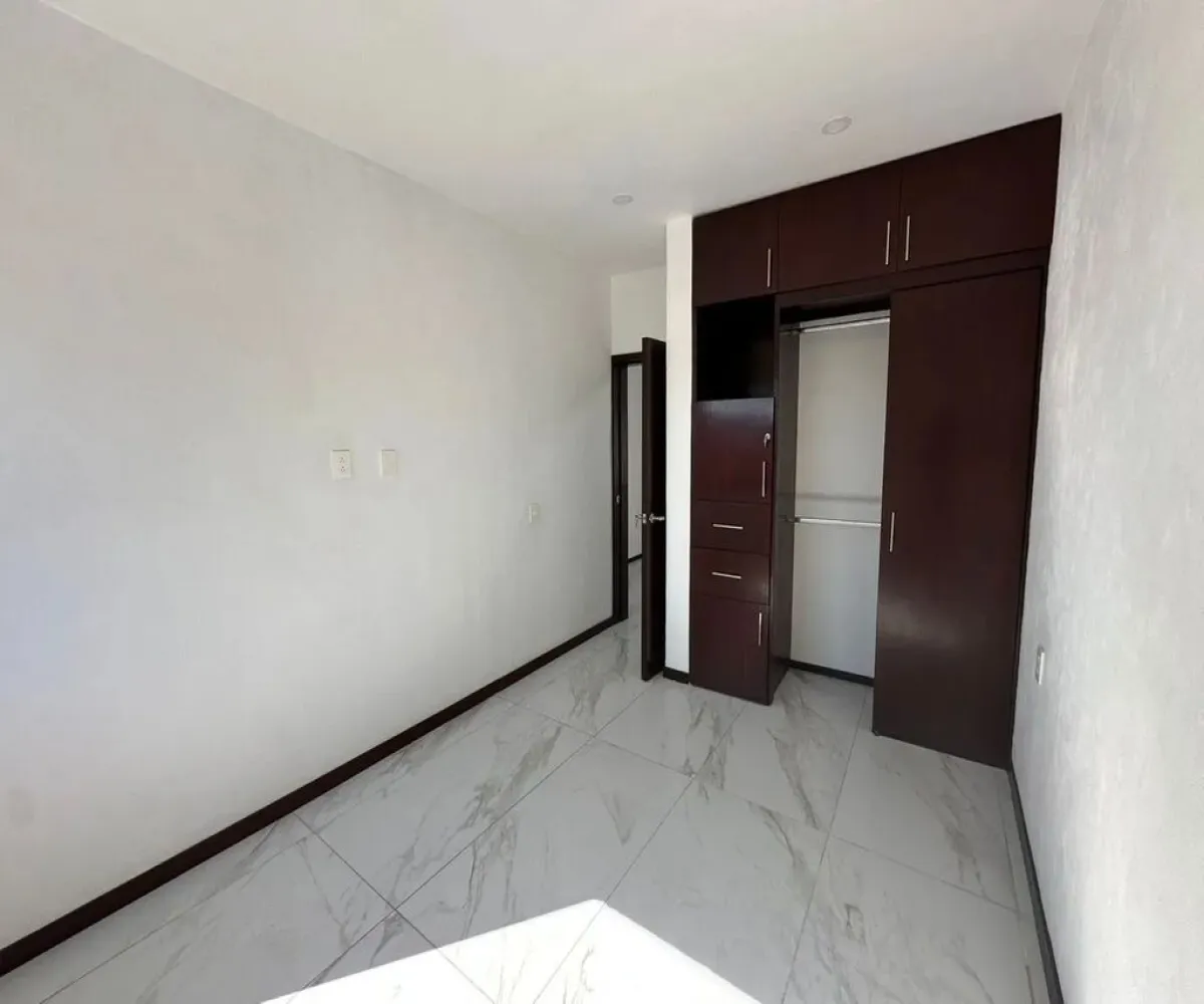 Casa En Venta,Jardines del Valle,Calle Valle del Yaqui 2126, Zapopan, Jalisco 45138, 3 Habitaciones,2 Baños,Calle Valle del Yaqui,2,ppUcLOw