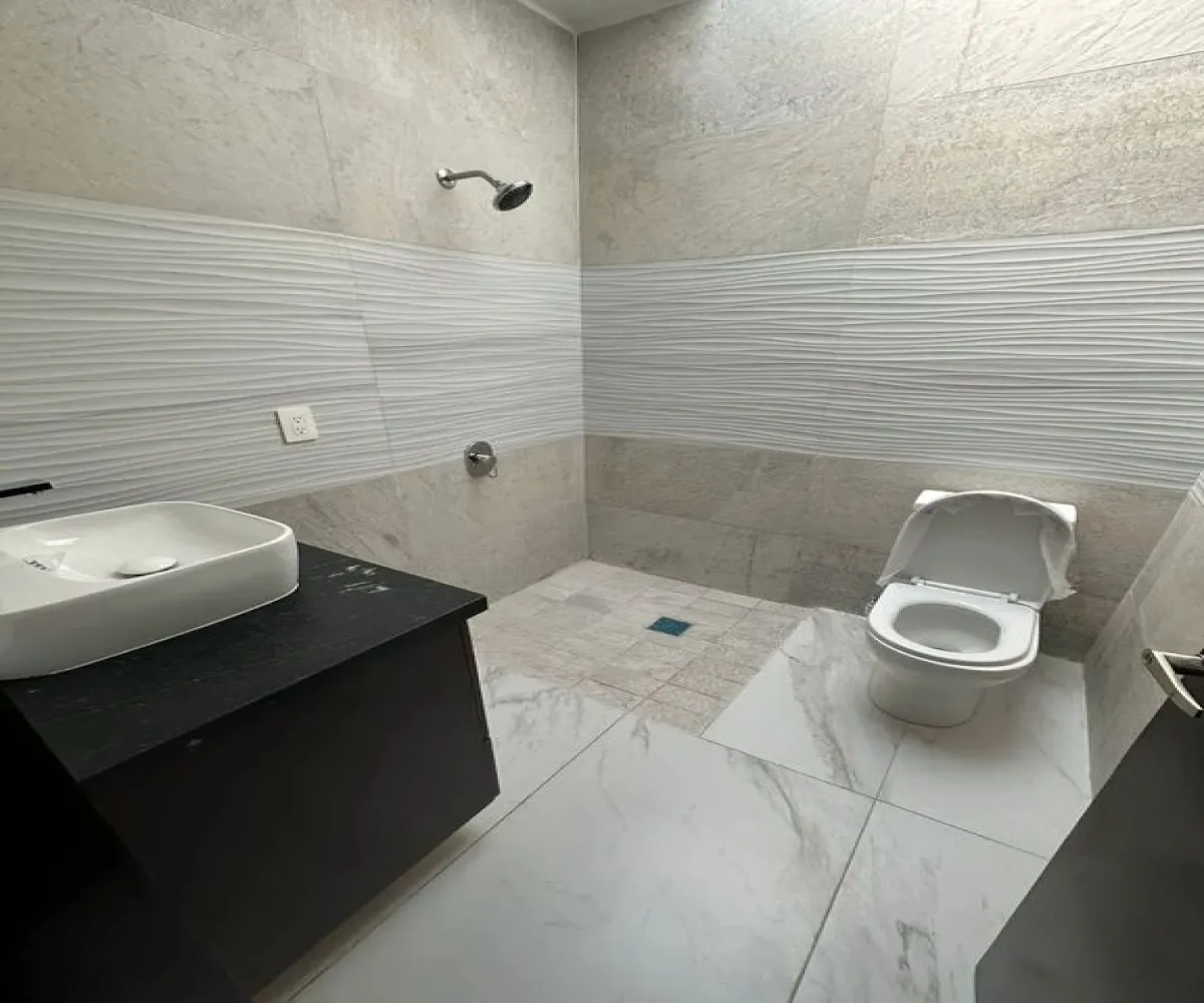 Casa En Venta,Jardines del Valle,Calle Valle del Yaqui 2126, Zapopan, Jalisco 45138, 3 Habitaciones,2 Baños,Calle Valle del Yaqui,2,ppUcLOw