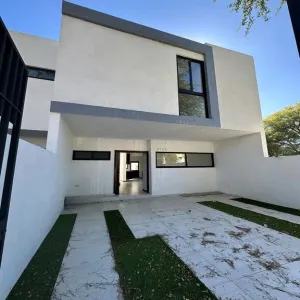 Casa En Venta,Jardines del Valle,Calle Valle del Yaqui 2126, Zapopan, Jalisco 45138, 3 Habitaciones,2 Baños,Calle Valle del Yaqui,2,ppUcLOw