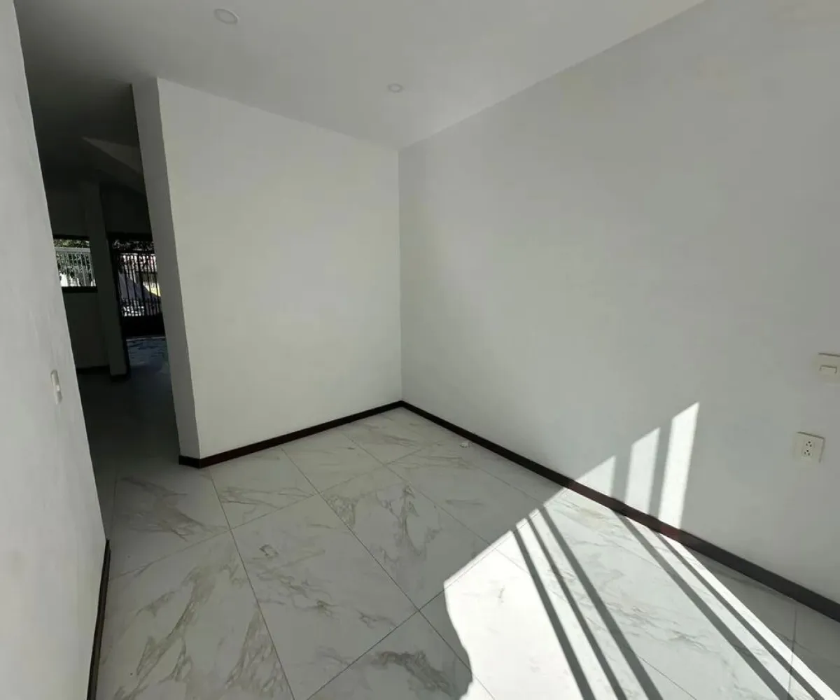 Casa En Venta,Jardines del Valle,Calle Valle del Yaqui 2126, Zapopan, Jalisco 45138, 3 Habitaciones,2 Baños,Calle Valle del Yaqui,2,ppUcLOw