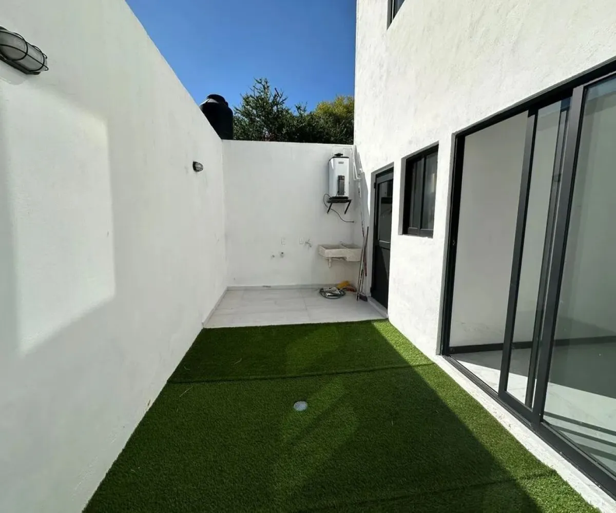 Casa En Venta,Jardines del Valle,Calle Valle del Yaqui 2126, Zapopan, Jalisco 45138, 3 Habitaciones,2 Baños,Calle Valle del Yaqui,2,ppUcLOw