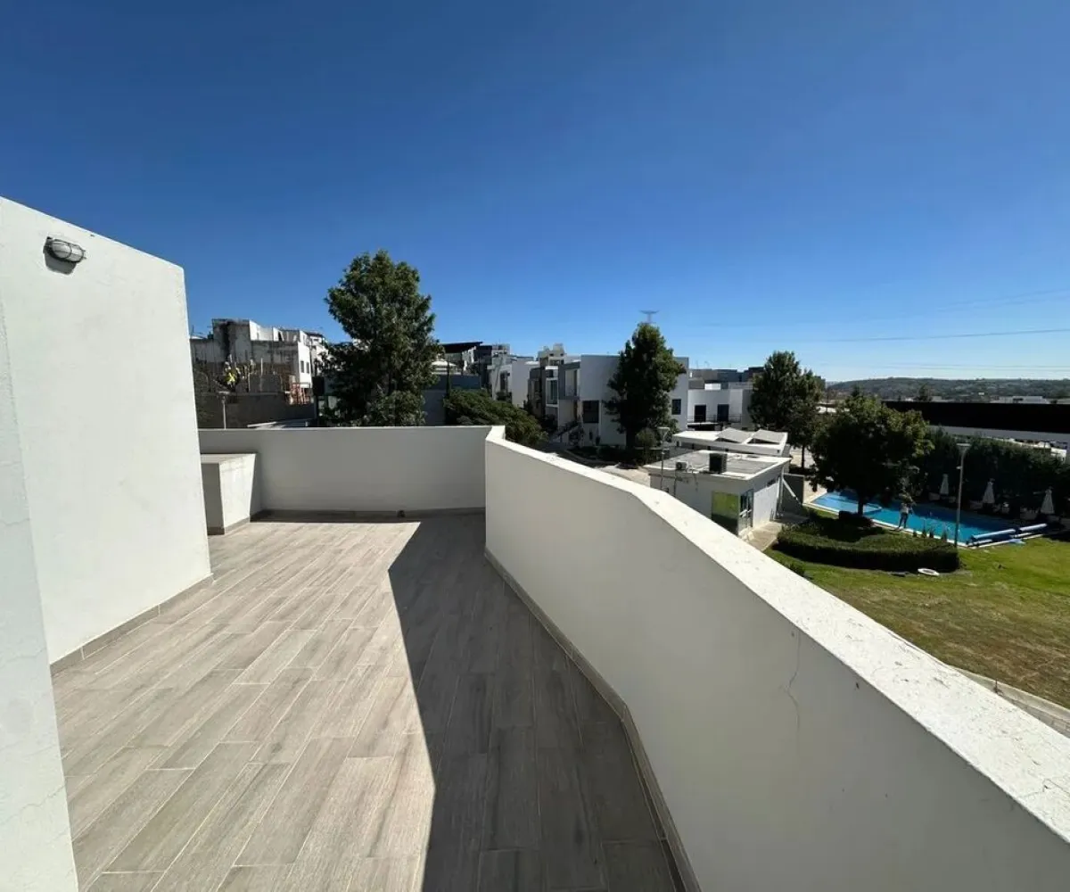 Casa En Venta,Avenida D 575, Zapopan, Jalisco 45134, 3 Habitaciones,2 Baños,Avenida D,3,pqtiA21