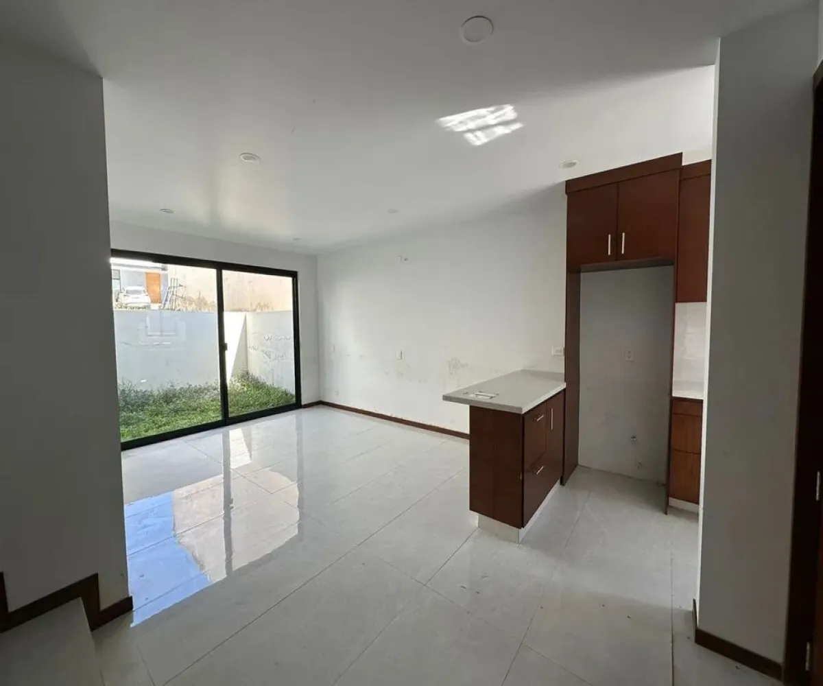 Casa En Venta,Avenida D 575, Zapopan, Jalisco 45134, 3 Habitaciones,2 Baños,Avenida D,3,pqtiA21
