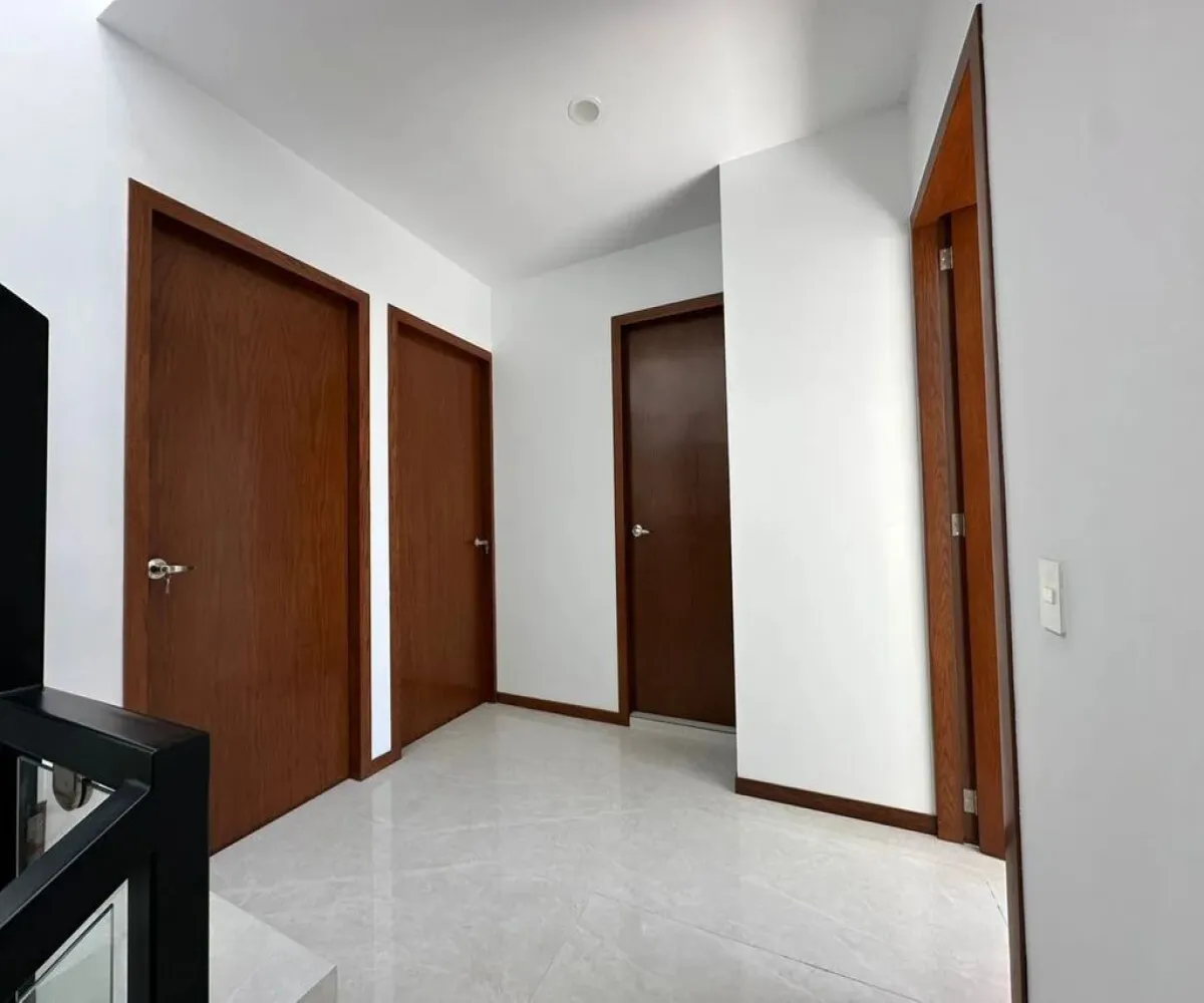 Casa En Venta,Avenida D 575, Zapopan, Jalisco 45134, 3 Habitaciones,2 Baños,Avenida D,3,pqtiA21