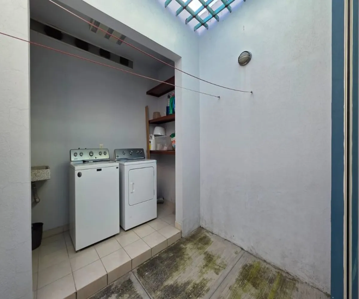 Casa En Venta,Arcos de Guadalupe,Calle Asesores 5507, Zapopan, Jalisco 45037, 2 Habitaciones,2 Baños,Calle Asesores,1,pug9RQC