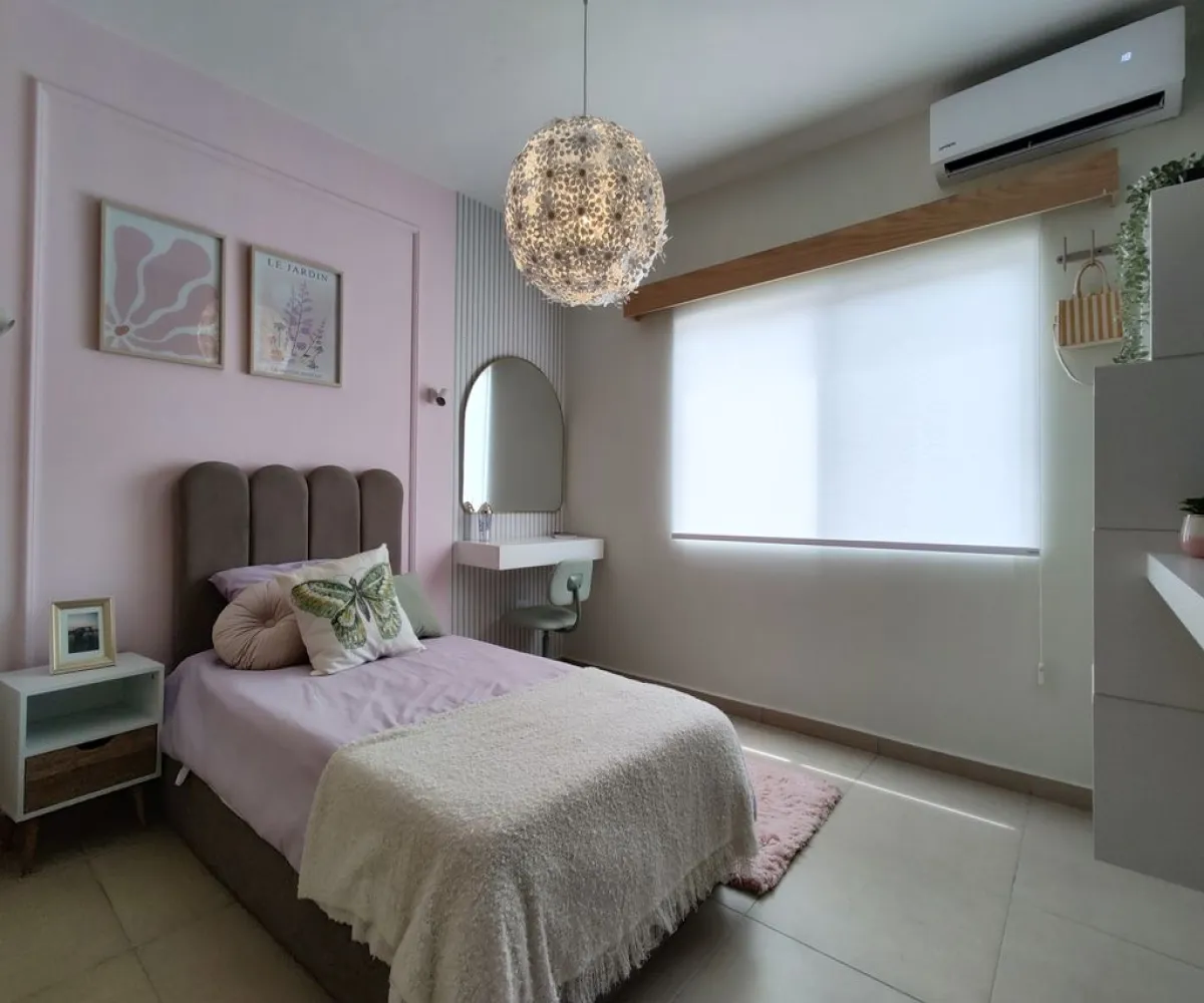 Casa En Venta,Jardines de Santa Anita,Jesús Aguilar S/N, Tlajomulco de Zúñiga, Jalisco 45645, 4 Habitaciones,2 Baños,Jesús Aguilar,1,pqqNtrI