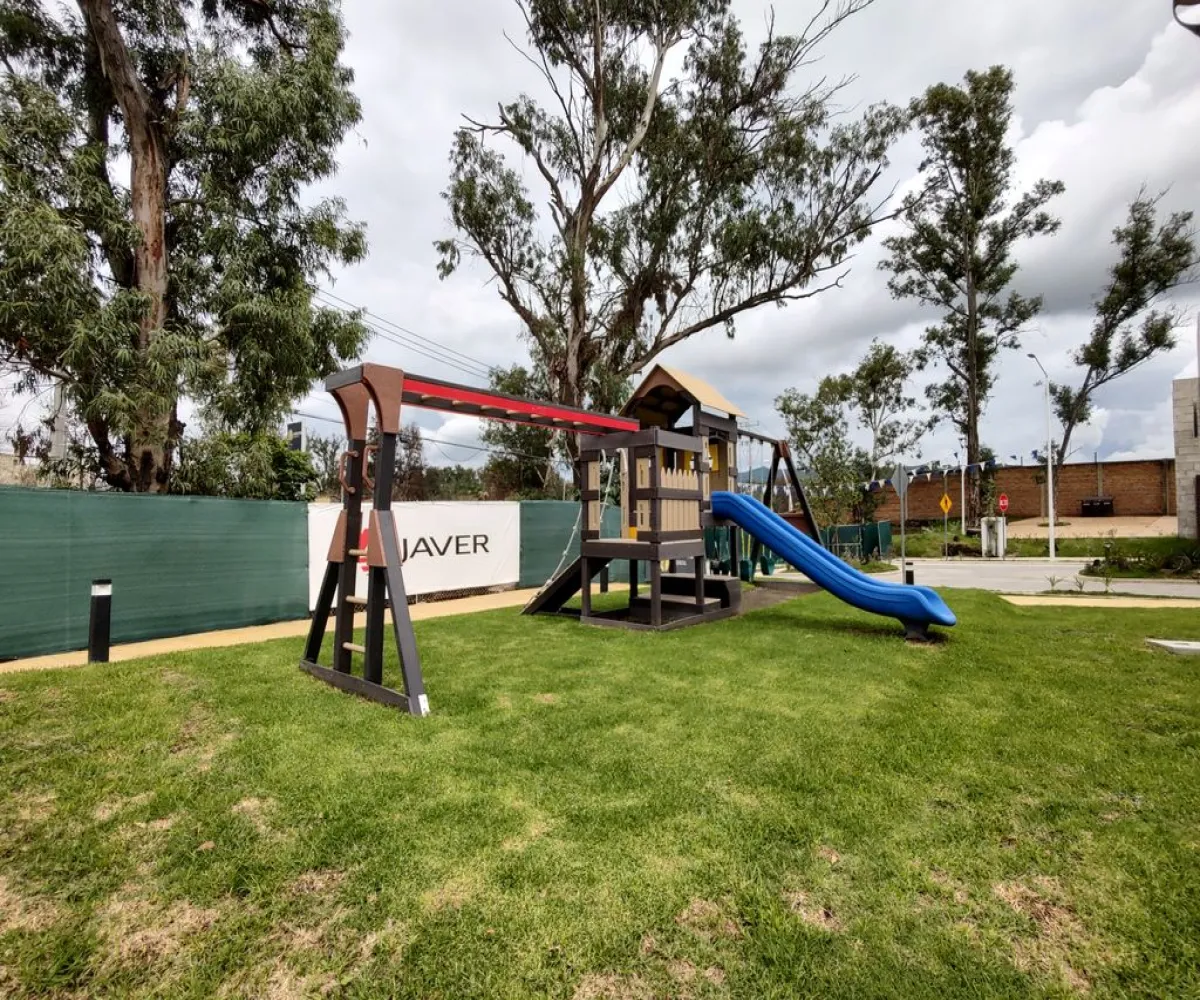 Casa En Venta,Jardines de Santa Anita,Jesús Aguilar S/N, Tlajomulco de Zúñiga, Jalisco 45645, 4 Habitaciones,2 Baños,Jesús Aguilar,1,pqqNtrI