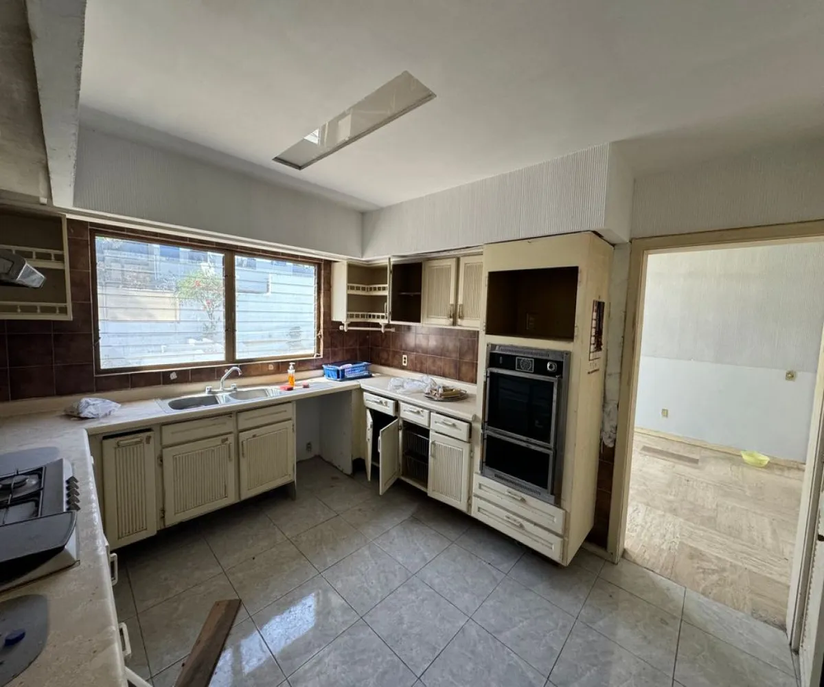 Casa En Venta,Ciudad Bugambilias,Remanso de Las Liebres Poniente 60, Zapopan, Jalisco 45237, 6 Habitaciones,5 Baños,Remanso de Las Liebres Poniente,1,p0J4Kli