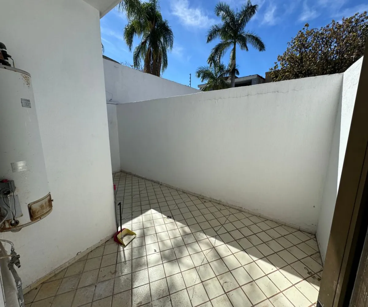 Casa En Venta,Ciudad Bugambilias,Remanso de Las Liebres Poniente 60, Zapopan, Jalisco 45237, 6 Habitaciones,5 Baños,Remanso de Las Liebres Poniente,1,p0J4Kli
