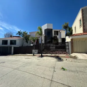 Casa En Venta,Ciudad Bugambilias,Remanso de Las Liebres Poniente 60, Zapopan, Jalisco 45237, 6 Habitaciones,5 Baños,Remanso de Las Liebres Poniente,1,p0J4Kli