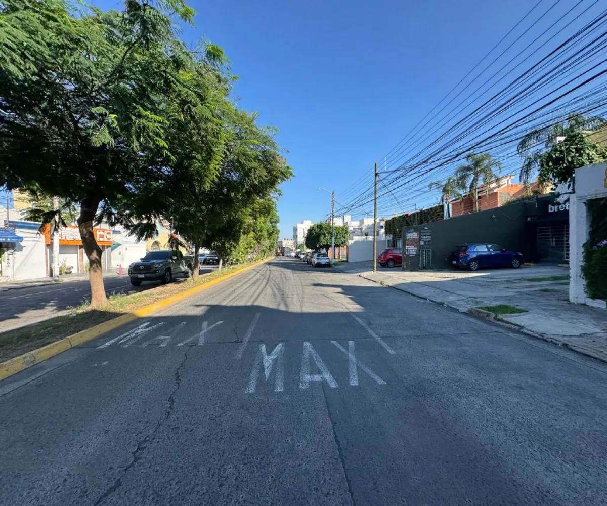 Local En Renta,Vallarta Universidad,Avenida Naciones Unidas 5485, Zapopan, Jalisco 45110,1 Baño,Avenida Naciones Unidas,1,porSOO4