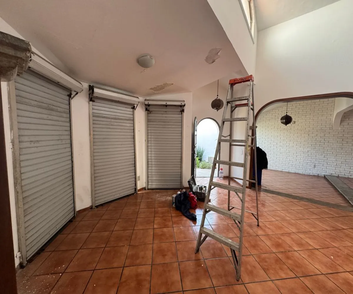 Local En Renta,Vallarta Universidad,Avenida Naciones Unidas 5485, Zapopan, Jalisco 45110,1 Baño,Avenida Naciones Unidas,1,porSOO4