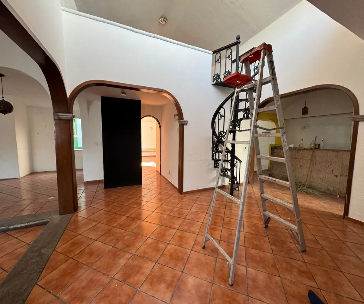 Local En Renta,Vallarta Universidad,Avenida Naciones Unidas 5485, Zapopan, Jalisco 45110,1 Baño,Avenida Naciones Unidas,1,porSOO4