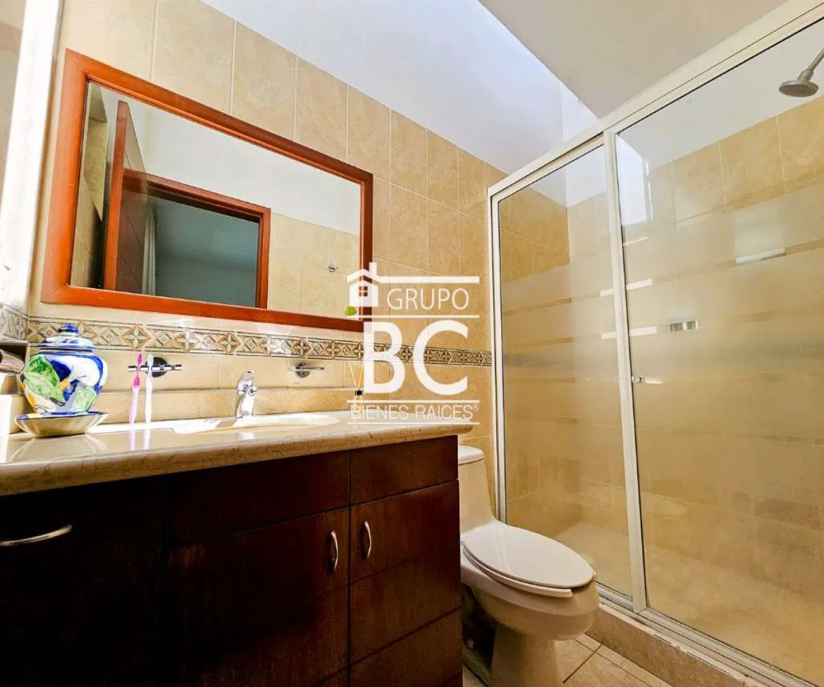 Casa En Venta,Sendero De Las Moras,Privada Amanecer 70 225, Tlajomulco de Zúñiga, Jalisco 45640, 4 Habitaciones,3 Baños,Privada Amanecer ,2,phfQsxC