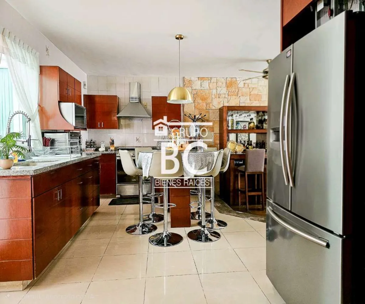 Casa En Venta,Sendero De Las Moras,Privada Amanecer 70 225, Tlajomulco de Zúñiga, Jalisco 45640, 4 Habitaciones,3 Baños,Privada Amanecer ,2,phfQsxC