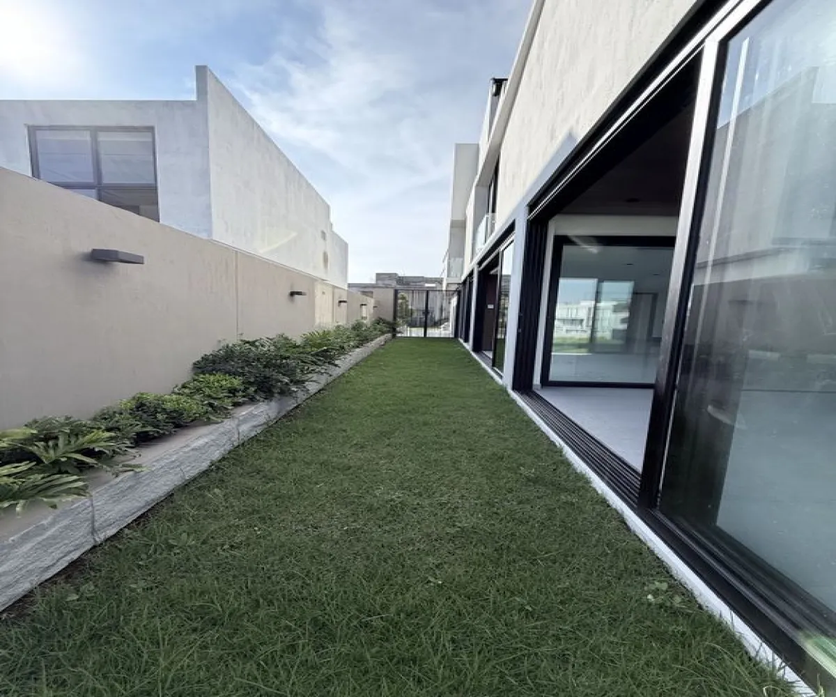 Casa En Venta,Puerta las Lomas,Av Universidad 2662, Zapopan, Jalisco 45110, 4 Habitaciones,4 Baños,Av Universidad ,1,pw6xHFg