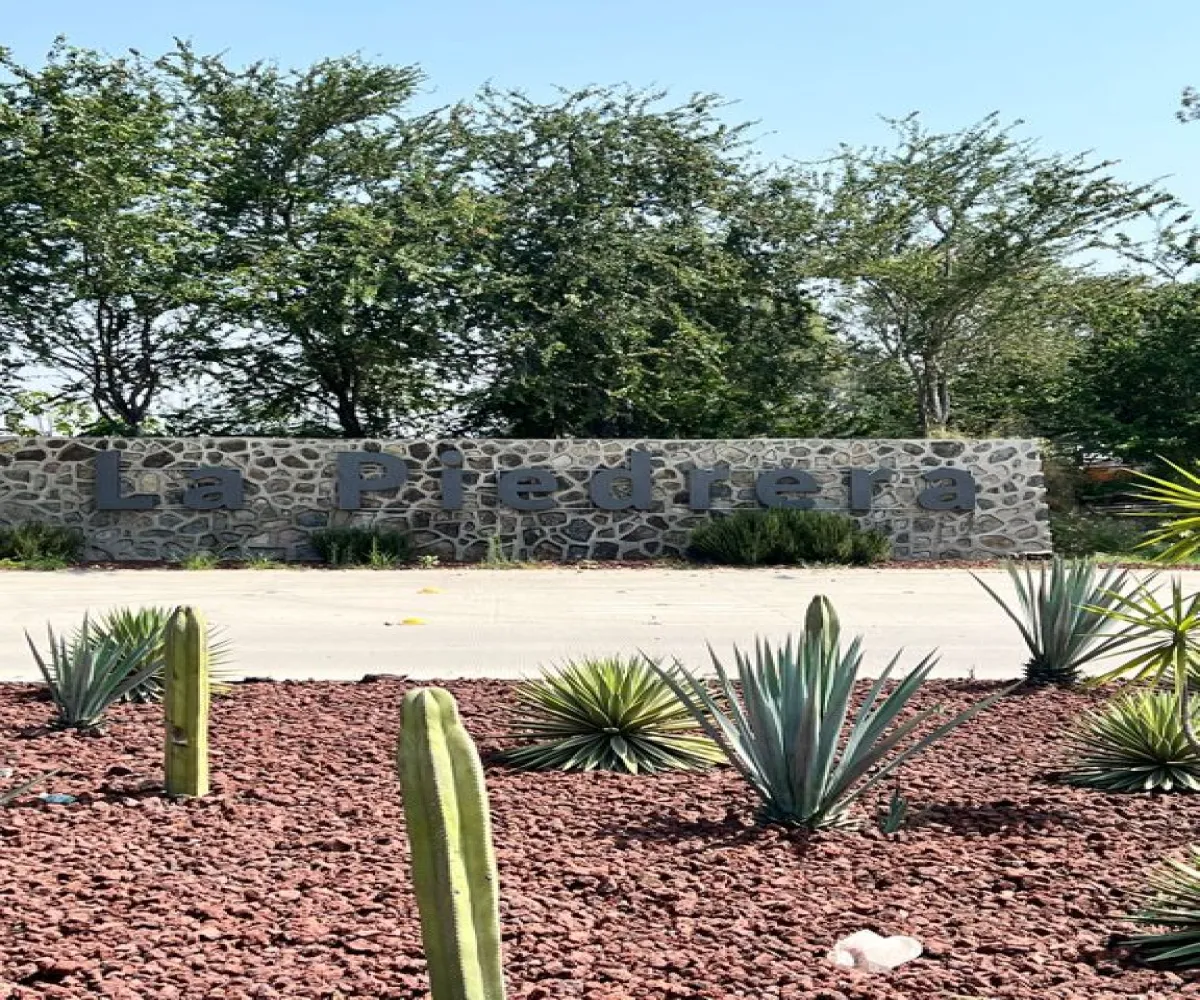 Bodega En Renta,La Piedrera ,Calle Periferico Sur S/N, San Pedro Tlaquepaque, Jalisco 45580,6 Baños,Calle Periferico Sur,1,peHO0OD