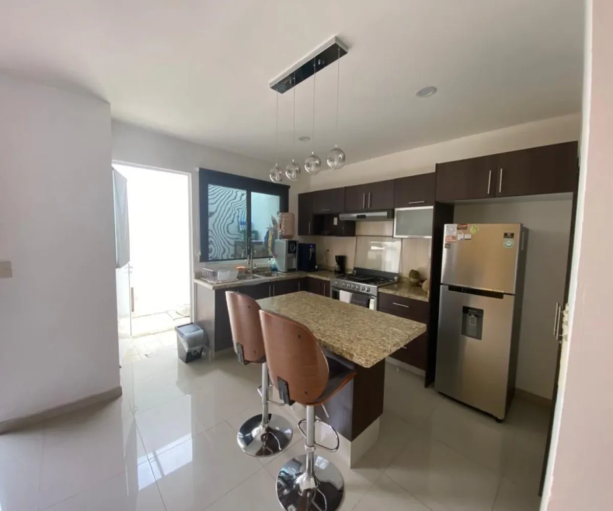 Casa En Venta,El Alcázar (Casa Fuerte),Av Casa Fuerte 191, Tlajomulco de Zúñiga, Jalisco 45645, 3 Habitaciones,3 Baños,Av Casa Fuerte ,2,pOBEvMS