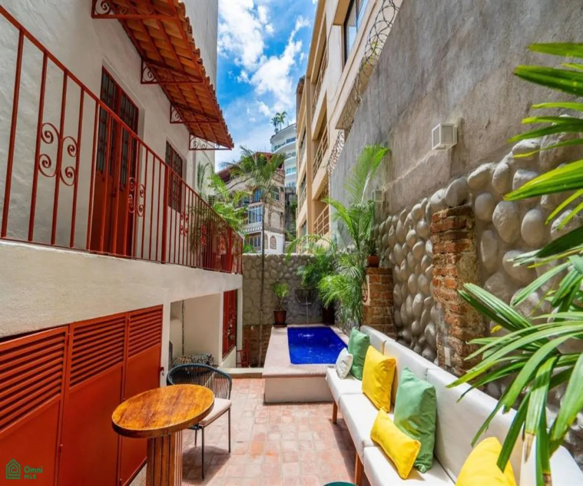 Casa En Venta,Altavista,Insurgentes 459, Puerto Vallarta, Jalisco 48380, 4 Habitaciones,4 Baños,Insurgentes,3,MX251041569