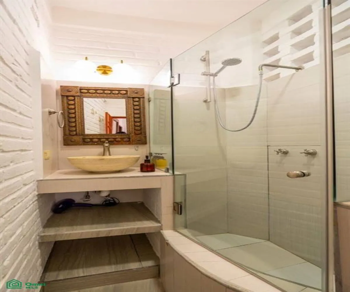 Casa En Venta,Altavista,Insurgentes 459, Puerto Vallarta, Jalisco 48380, 4 Habitaciones,4 Baños,Insurgentes,3,MX251041569