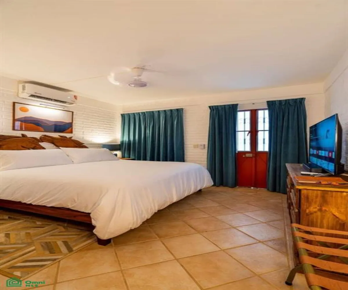 Casa En Venta,Altavista,Insurgentes 459, Puerto Vallarta, Jalisco 48380, 4 Habitaciones,4 Baños,Insurgentes,3,MX251041569