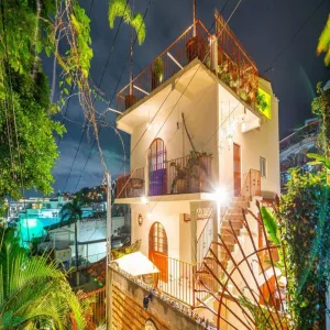 Casa En Venta,Altavista,Insurgentes 459, Puerto Vallarta, Jalisco 48380, 4 Habitaciones,4 Baños,Insurgentes,3,MX251041569