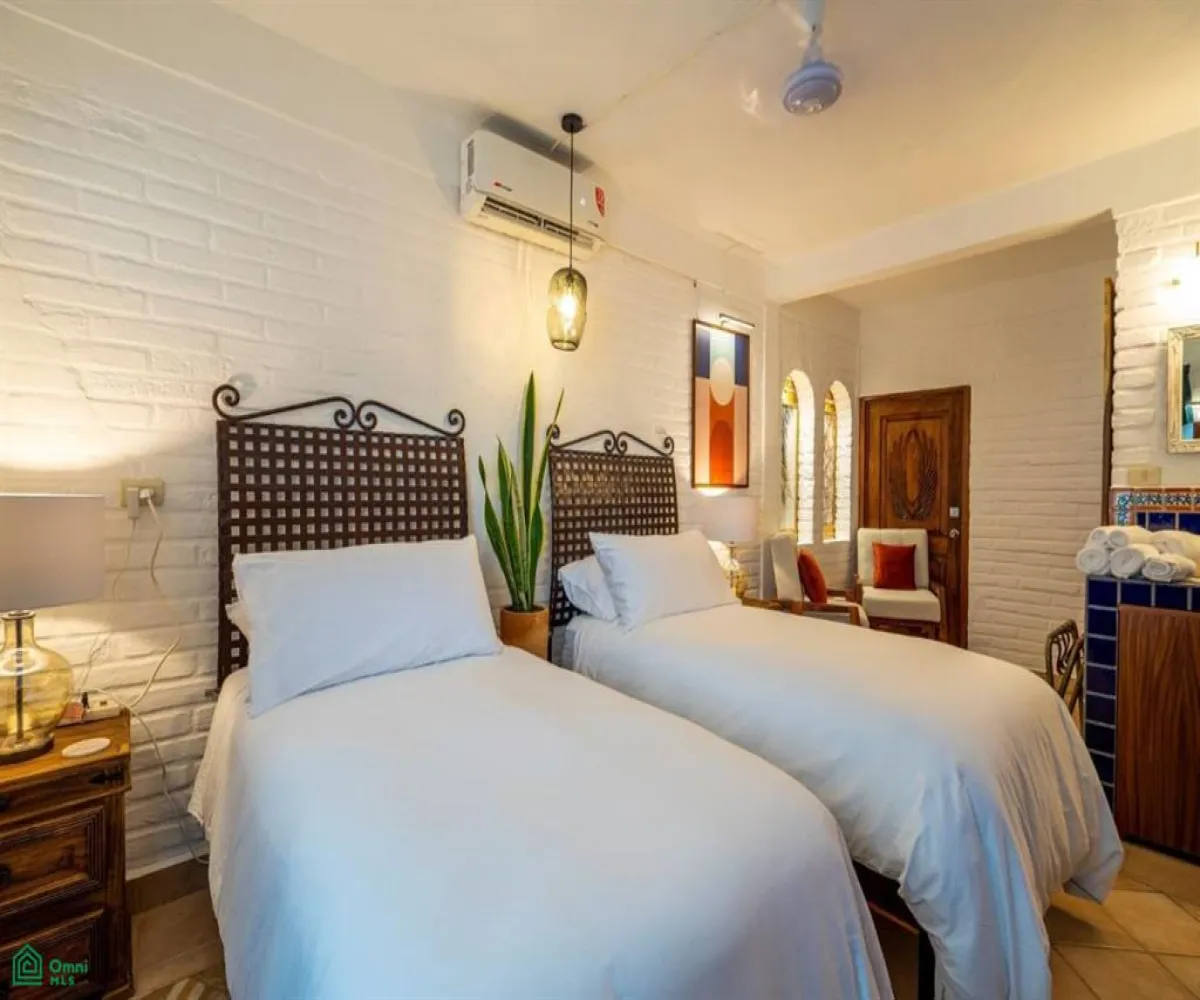 Casa En Venta,Altavista,Insurgentes 459, Puerto Vallarta, Jalisco 48380, 4 Habitaciones,4 Baños,Insurgentes,3,MX251041569