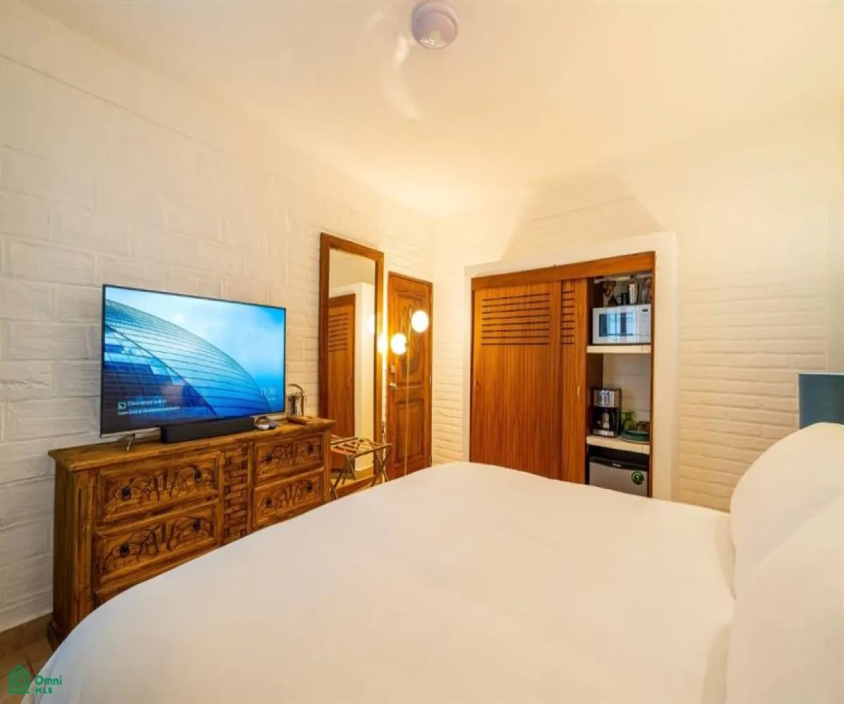 Casa En Venta,Altavista,Insurgentes 459, Puerto Vallarta, Jalisco 48380, 4 Habitaciones,4 Baños,Insurgentes,3,MX251041569