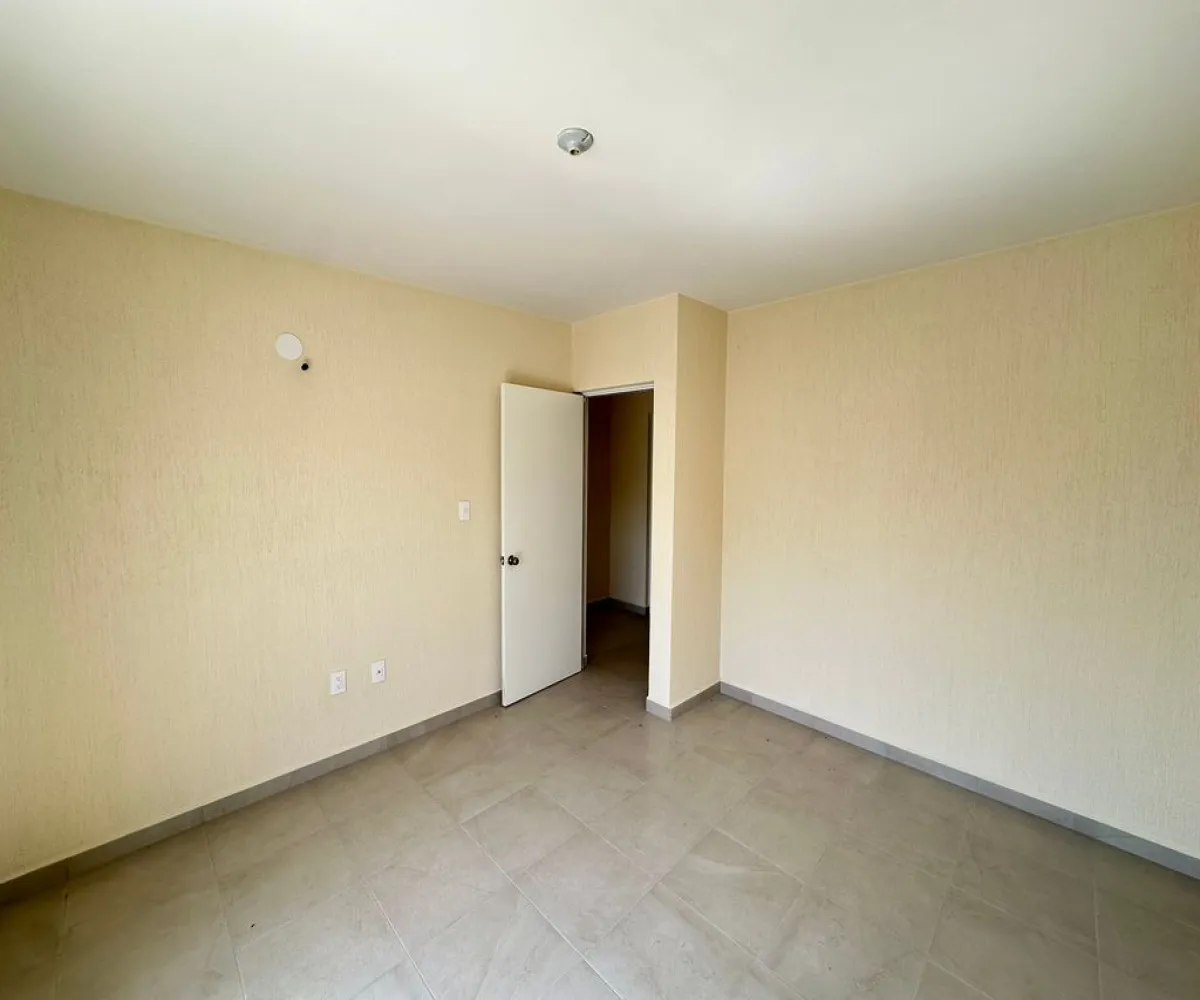 Casa En Venta,Boulevard Del Centro S/N Miguel 256, Tlajomulco de Zúñiga, Jalisco 45650, 3 Habitaciones,2 Baños,Boulevard Del Centro,2,pteOEXW